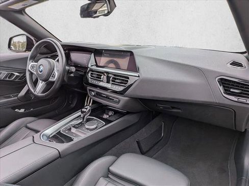 Used 2025 BMW Z4 sDrive30i w/ Premium Package image 17