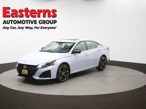 Used 2023 Nissan Altima 2.5 SR w/ SR Premium Package AWD/4WD image 56