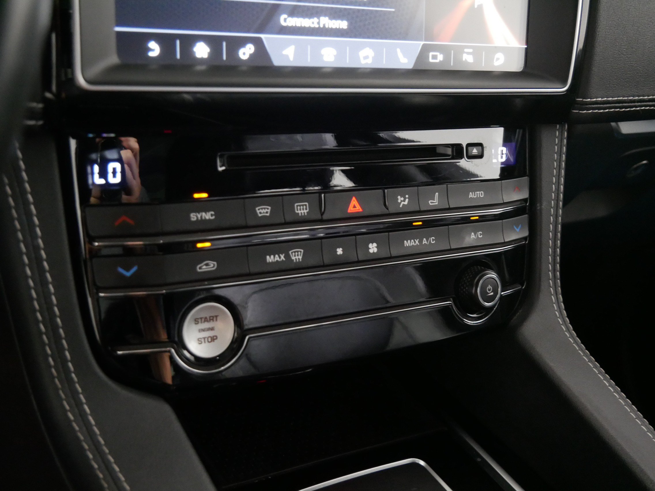 Used 2019 Jaguar F-PACE S AWD/4WD image 23