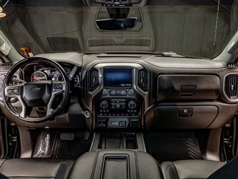 Used 2021 Chevrolet Silverado 2500 LTZ w/ LTZ Plus Package image 18