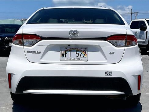 Used 2021 Toyota Corolla LE FWD image 5