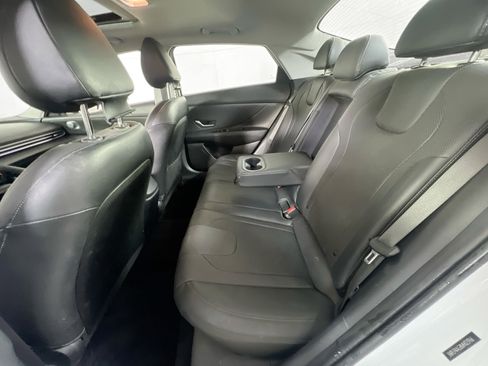 Used 2021 Hyundai Elantra Limited image 26