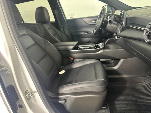 Used 2025 Chevrolet Equinox LT w/ Convenience Package II AWD/4WD image 26