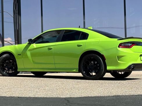 Used 2023 Dodge Charger R/T w/ Blacktop Package image 7
