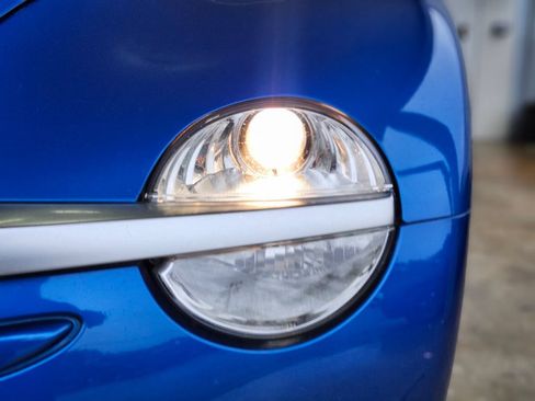 Used 2006 Chevrolet SSR w/ Preferred Equipment Group RWD image 9