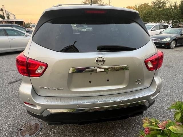 Used 2017 Nissan Pathfinder SL w/ SL Premium Package AWD/4WD image 6