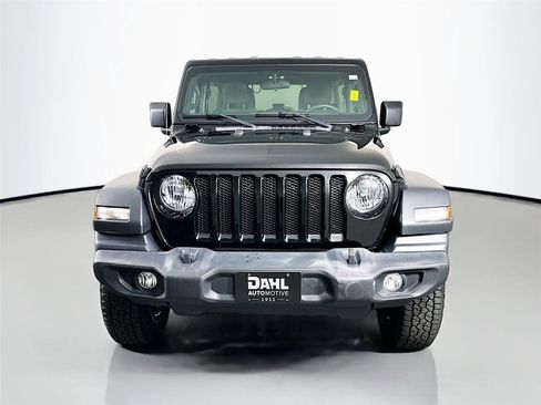 Used 2020 Jeep Wrangler Unlimited Sport AWD/4WD image 3