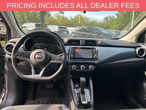 Used 2025 Nissan Versa SV FWD image 2