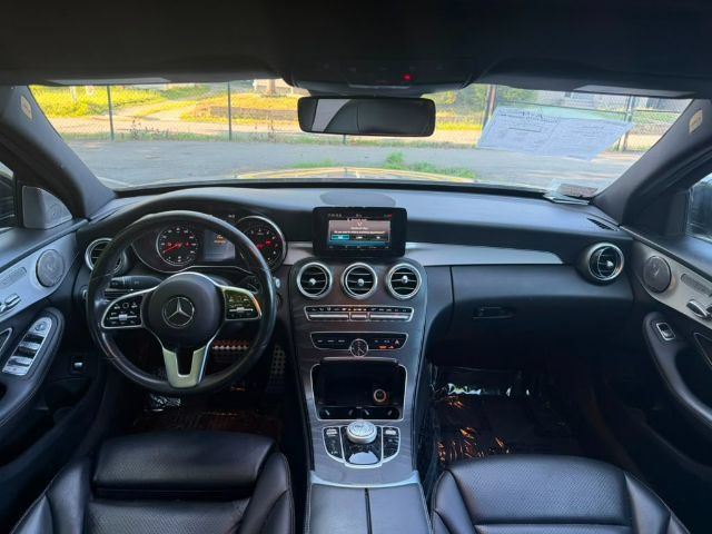 Used 2019 Mercedes-Benz C 300 4MATIC Sedan image 9