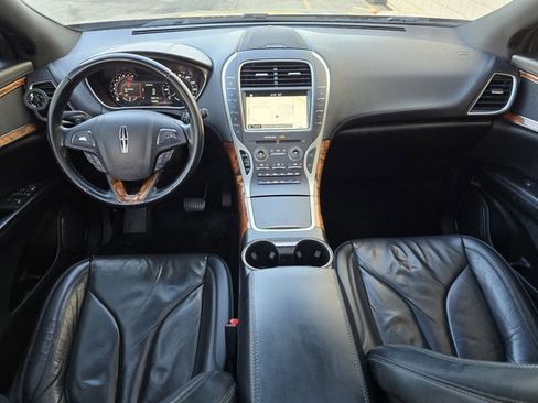 Used 2018 Lincoln MKX Reserve image 2