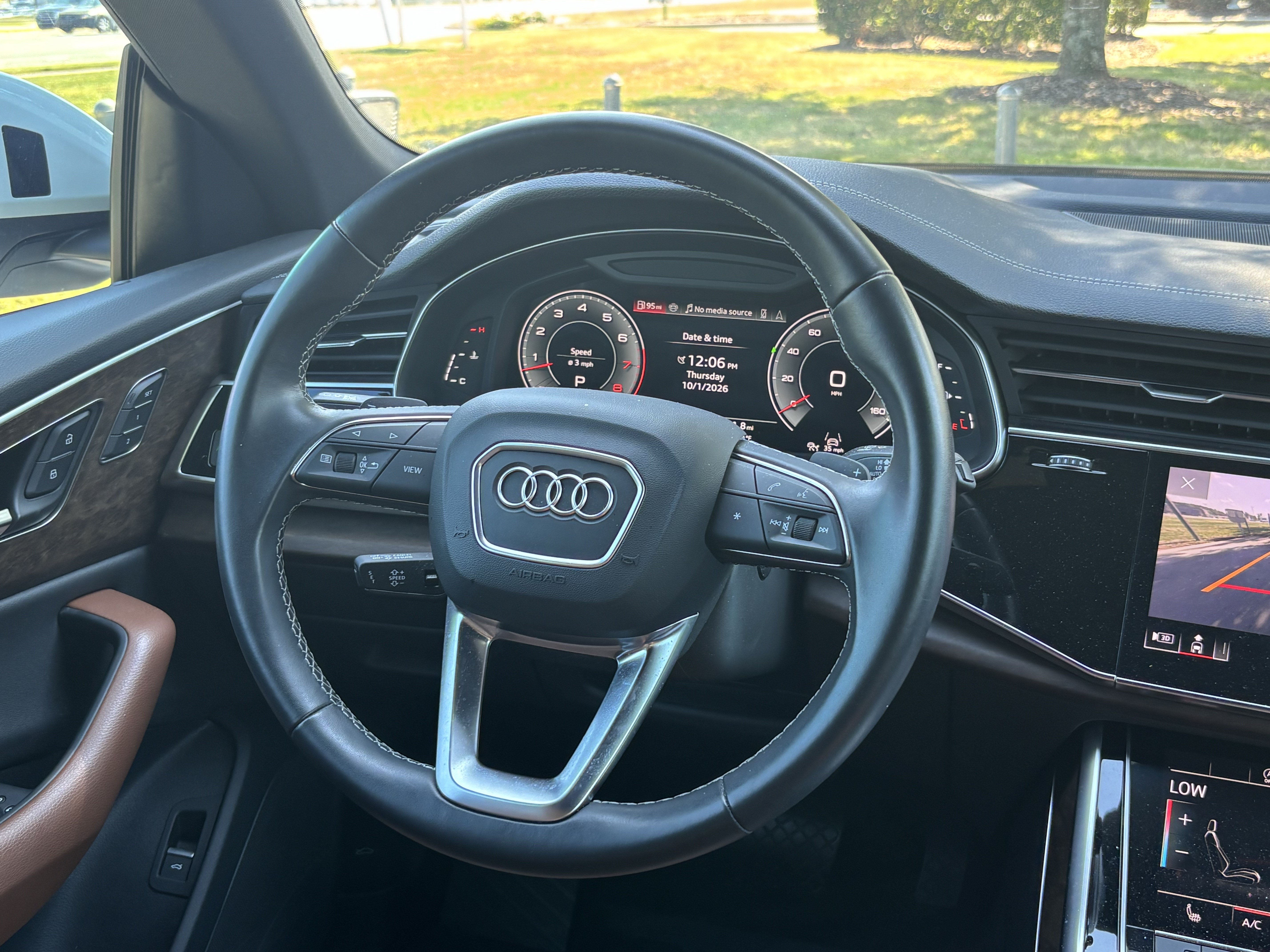 Used 2025 Audi Q8 Premium w/ Black Optic Package AWD/4WD image 23
