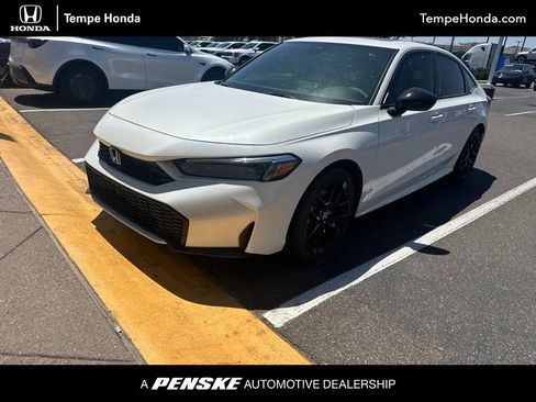 Used 2025 Honda Civic Sport image 1