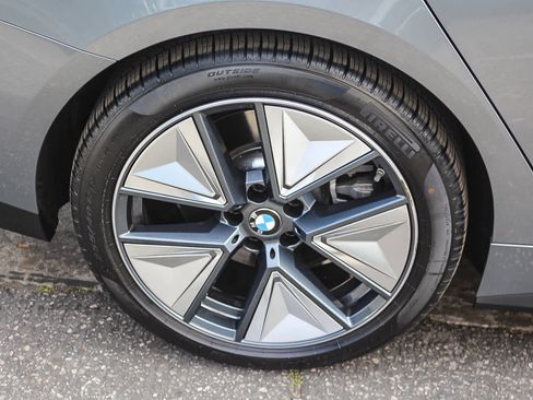 Used 2025 BMW i4 eDrive40 w/ Premium Package image 8