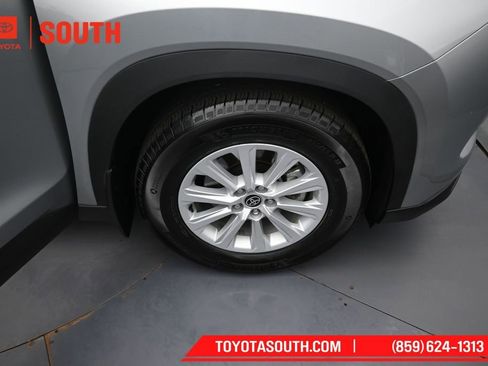 Used 2024 Toyota Grand Highlander AWD image 38