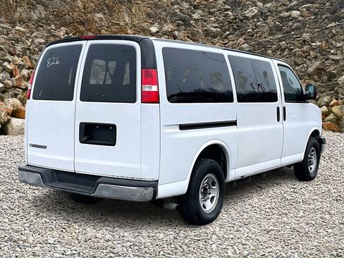 Used 2018 Chevrolet Express 3500 LT w/ LT Preferred Equipment Group image 2