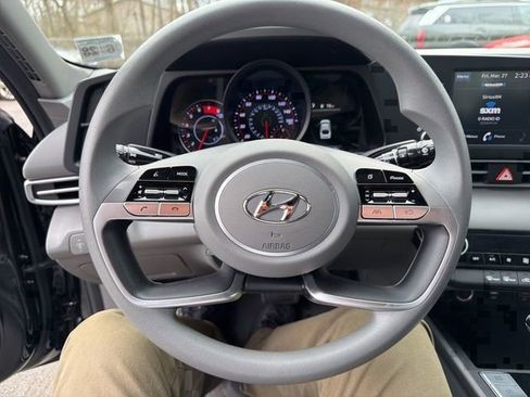 Certified 2023 Hyundai Elantra SEL w/ Cargo Package image 18