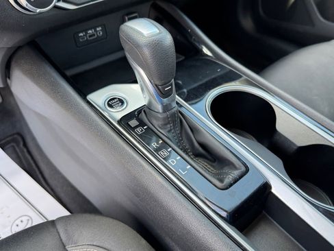 Used 2024 Nissan Altima 2.5 SV FWD image 28