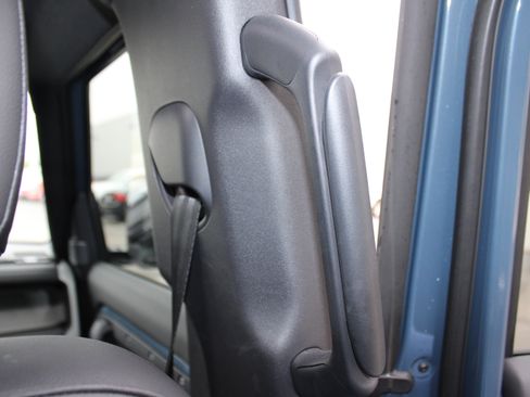 Used 2024 Land Rover Defender 110 S image 45