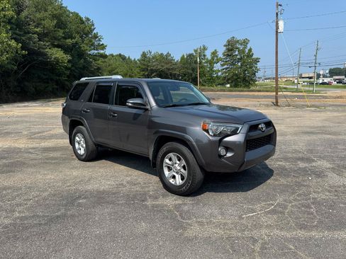 Used 2017 Toyota 4Runner SR5 Premium RWD image 1