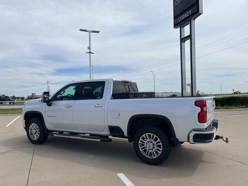 Used 2023 Chevrolet Silverado 2500 High Country w/ Safety Package II image 4