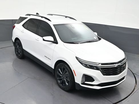 Used 2023 Chevrolet Equinox RS FWD image 24