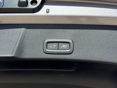 New 2026 Volvo XC40 B5 Plus w/ Protection Package Premier image 16