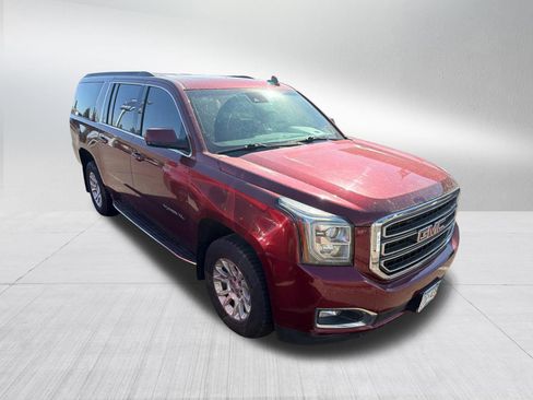 Used 2019 GMC Yukon XL SLT w/ Open Road Package AWD/4WD image 2