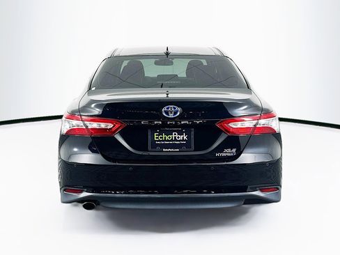 Used 2018 Toyota Camry XLE w/ Audio Package image 7