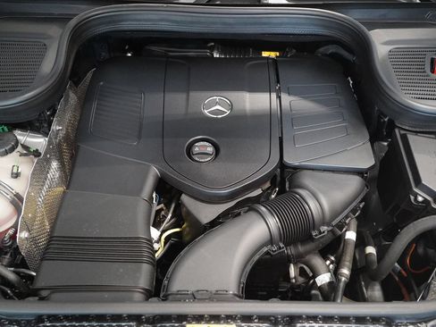 Certified 2025 Mercedes-Benz GLE 450e 4MATIC image 29