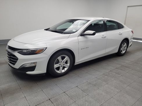 Used 2023 Chevrolet Malibu LS w/ Driver Confidence Package FWD image 2