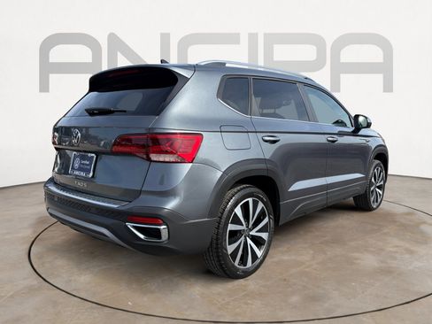 Certified 2023 Volkswagen Taos SE image 10