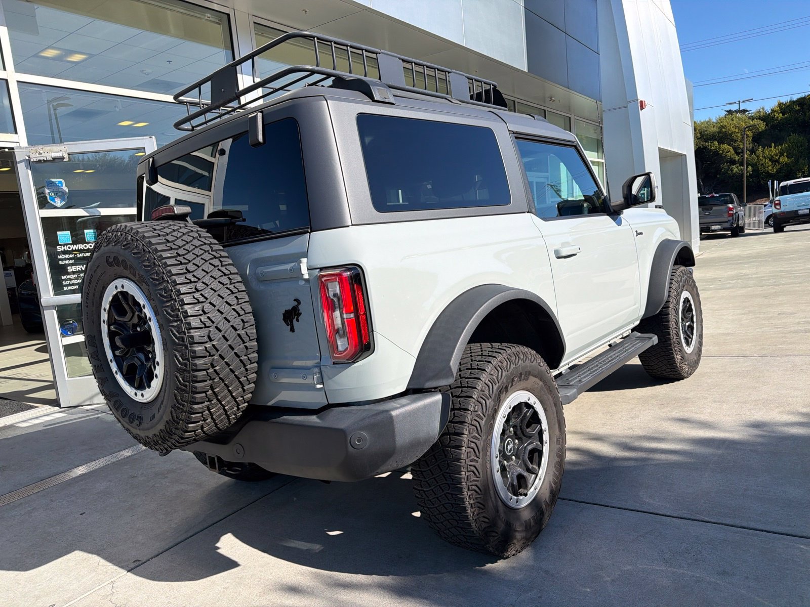 Used 2023 Ford Bronco Outer Banks w/ Sasquatch Package AWD/4WD image 8