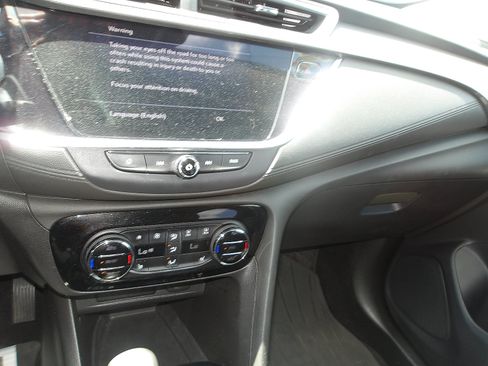 Used 2020 Buick Encore GX Select AWD/4WD image 19