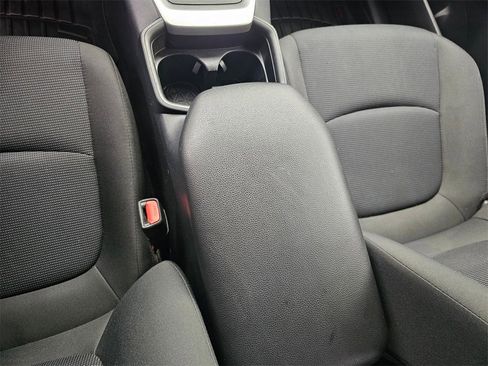 Used 2020 Toyota RAV4 LE image 28