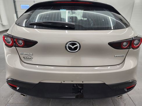 Used 2024 MAZDA MAZDA3 s image 24