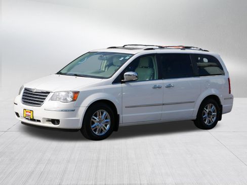 Used 2010 Chrysler Town & Country Limited FWD image 3