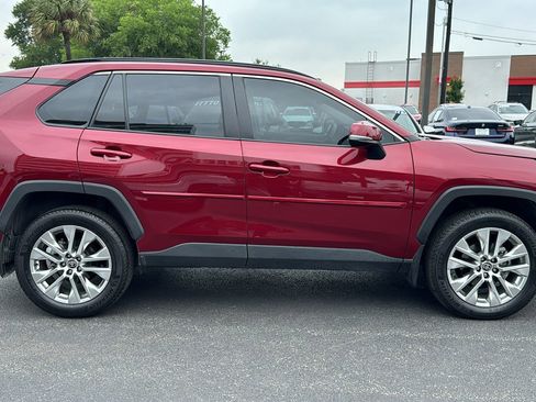 Used 2024 Toyota RAV4 XLE Premium FWD image 9