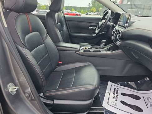 Used 2022 Nissan Sentra SR w/ SR Premium Package FWD image 14