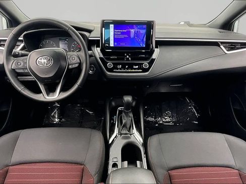 Used 2025 Toyota Corolla SE FWD image 16