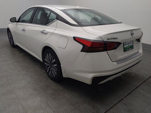Used 2023 Nissan Altima 2.5 SV image 3