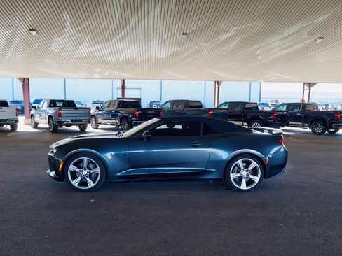 Used 2018 Chevrolet Camaro SS image 3