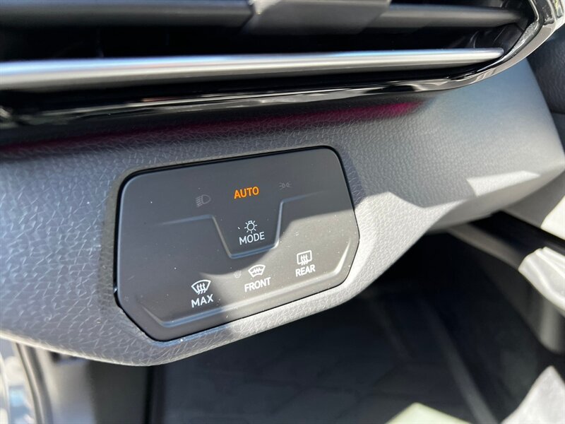 Used 2024 Volkswagen ID.4 Pro AWD/4WD image 26