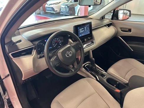 Used 2024 Toyota Corolla Cross L AWD/4WD image 11