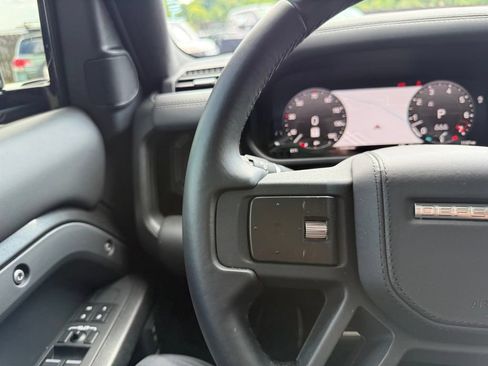 Used 2025 Land Rover Defender 110 X AWD/4WD image 40
