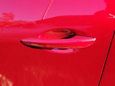 Used 2023 MAZDA MAZDA3 s image 9