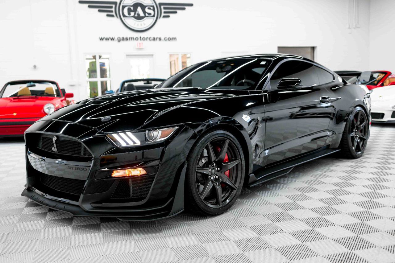 Used 2021 Ford Mustang Shelby GT500 w/ Carbon Fiber Track Pack RWD image 4