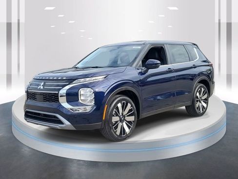 New 2026 Mitsubishi Outlander SE image 3