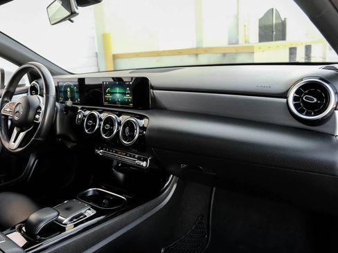 Used 2019 Mercedes-Benz A 220 4MATIC image 16
