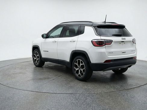 Used 2025 Jeep Compass Limited image 6