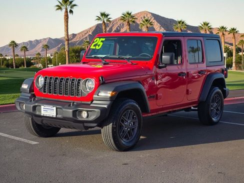 Used 2025 Jeep Wrangler Unlimited Sport AWD/4WD image 4